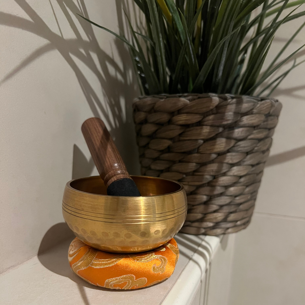 Tibetan Singing Bowl Set — Meditation Singing Bowl for Yoga, Chakra Healing, Mindfulness, and Stress Relief